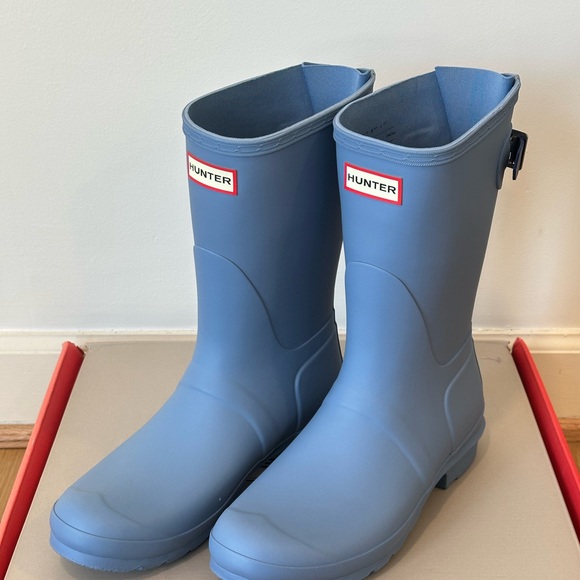 Hunter Women's Original Short Rain Boots, Adjustable Back, Bouvet Blue, 9 - Picture 2 of 5